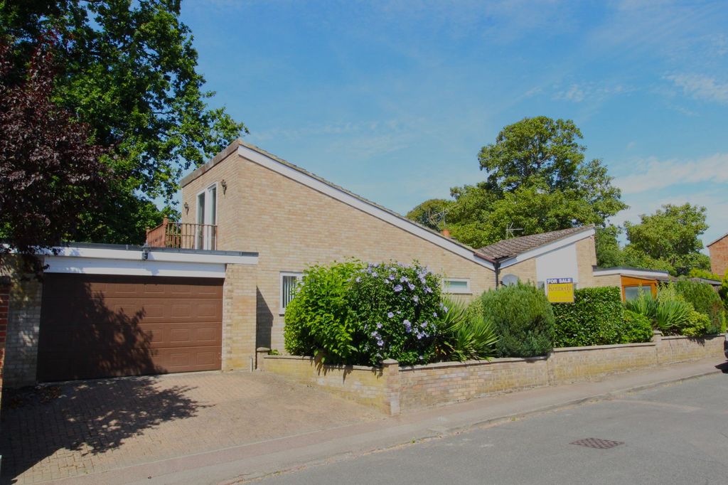 Property photo 1 of 15 Front