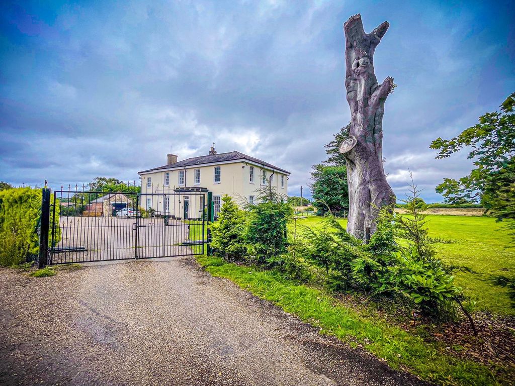 Property photo 1 of 36 Front