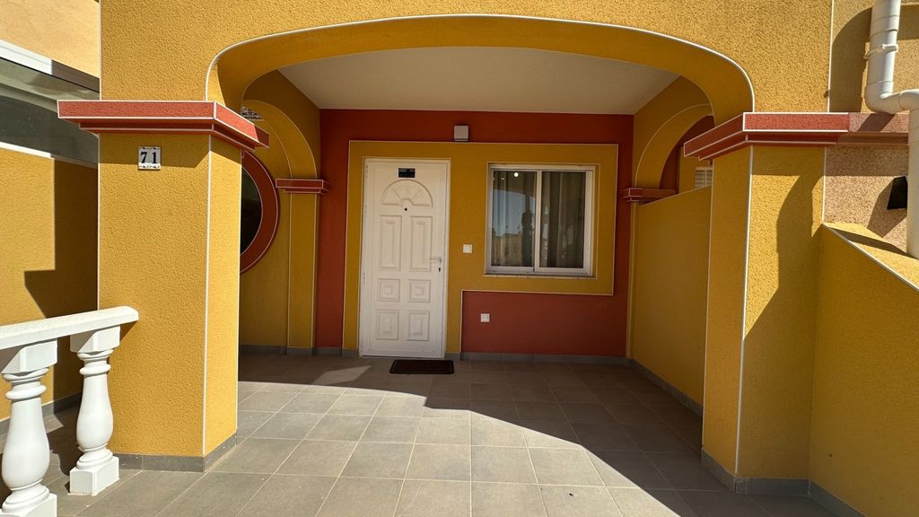 Property photo 2 of 50