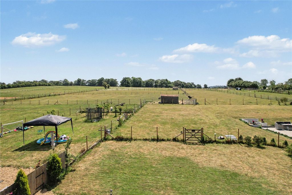 Property photo 2 of 24 Picture No. 81