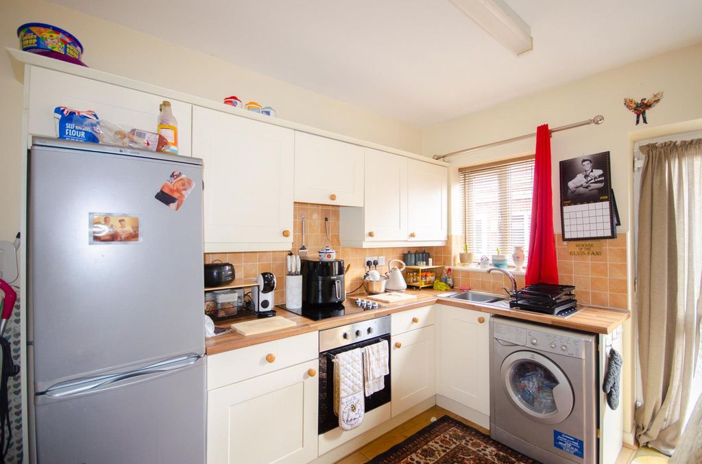 Property photo 3 of 8