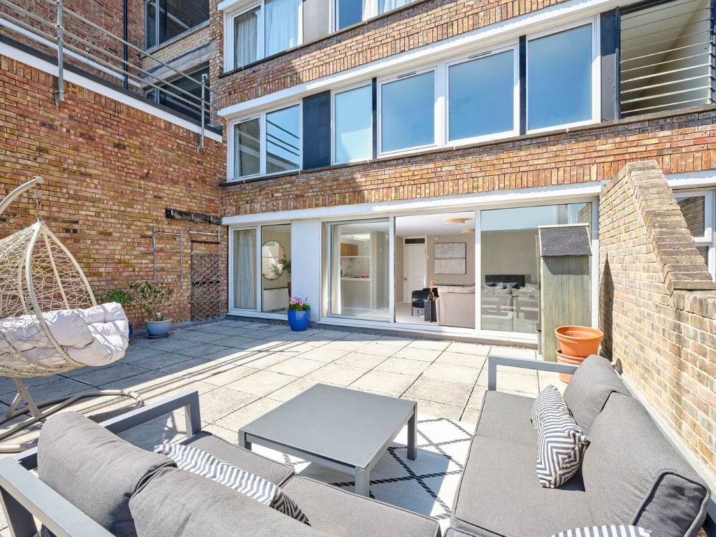 Property photo 1 of 10 Terrace