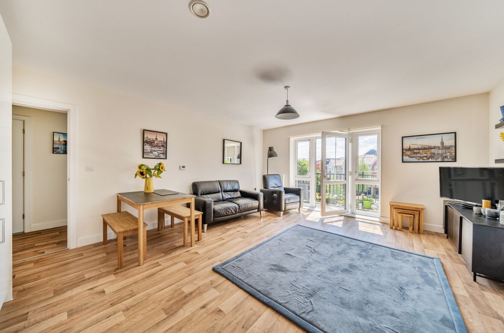 Property photo 1 of 9