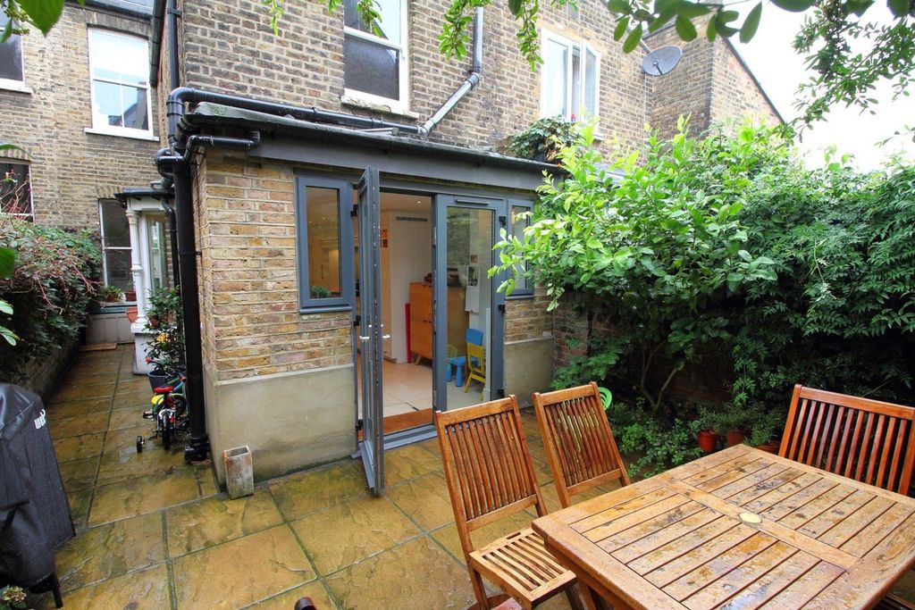 Property photo 3 of 17