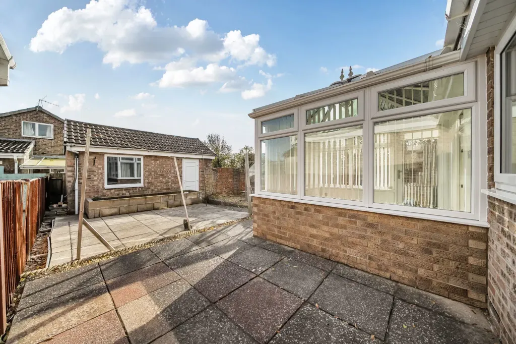 Property photo 3 of 21