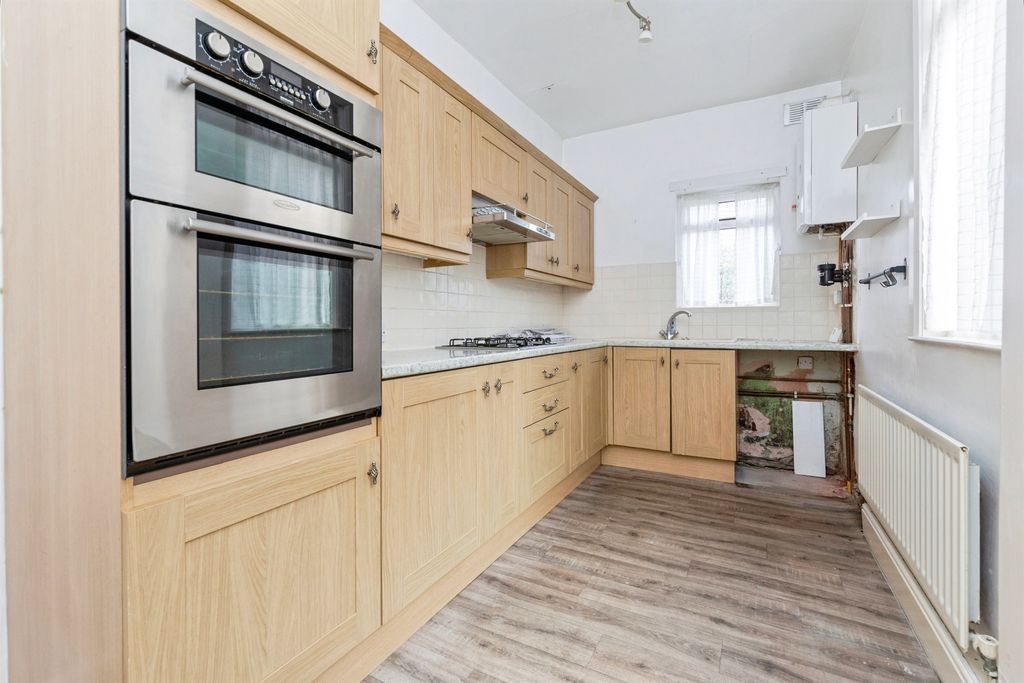 Property photo 2 of 15