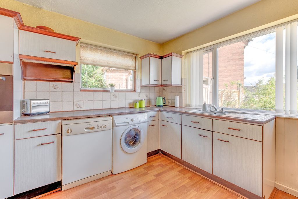 Property photo 3 of 15 Picture No. 13