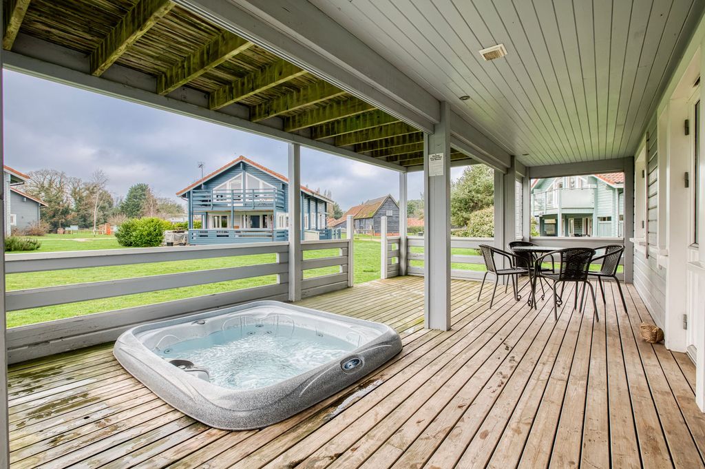 Property photo 2 of 21