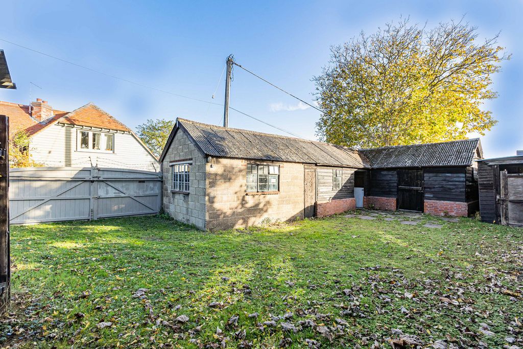 Property photo 2 of 9