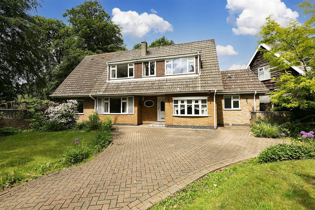 Property photo 1 of 25 004 - 72 Church Street.Jpg