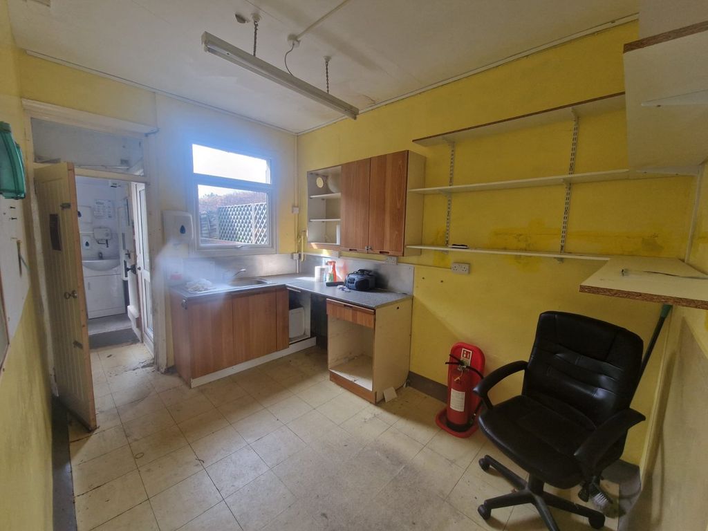 Additional image 7 of Property to rentThe Parade Lancing, Cokeham Road, Sompting, Lancing BN15