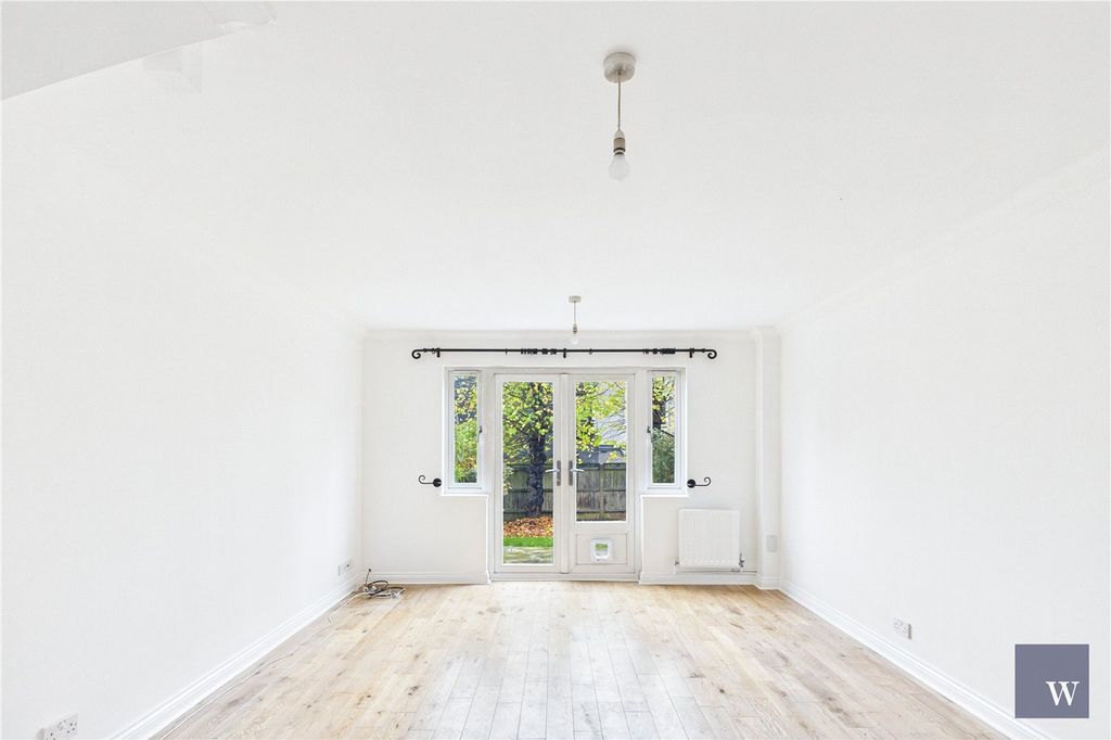 Property photo 3 of 24 Picture No. 25