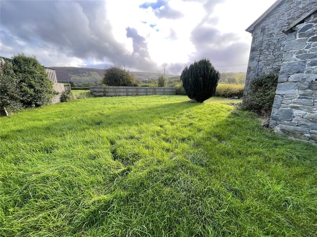 Property photo 2 of 23 Picture No. 05