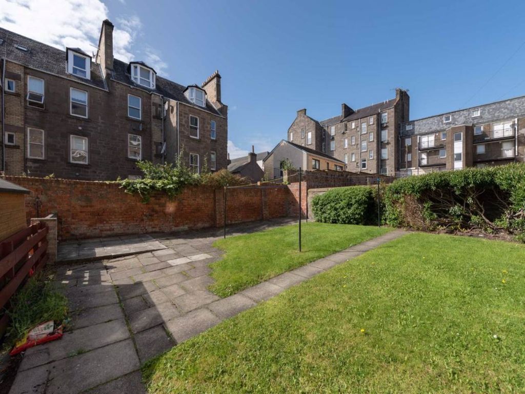 Property photo 3 of 14 Rear Communal Garden