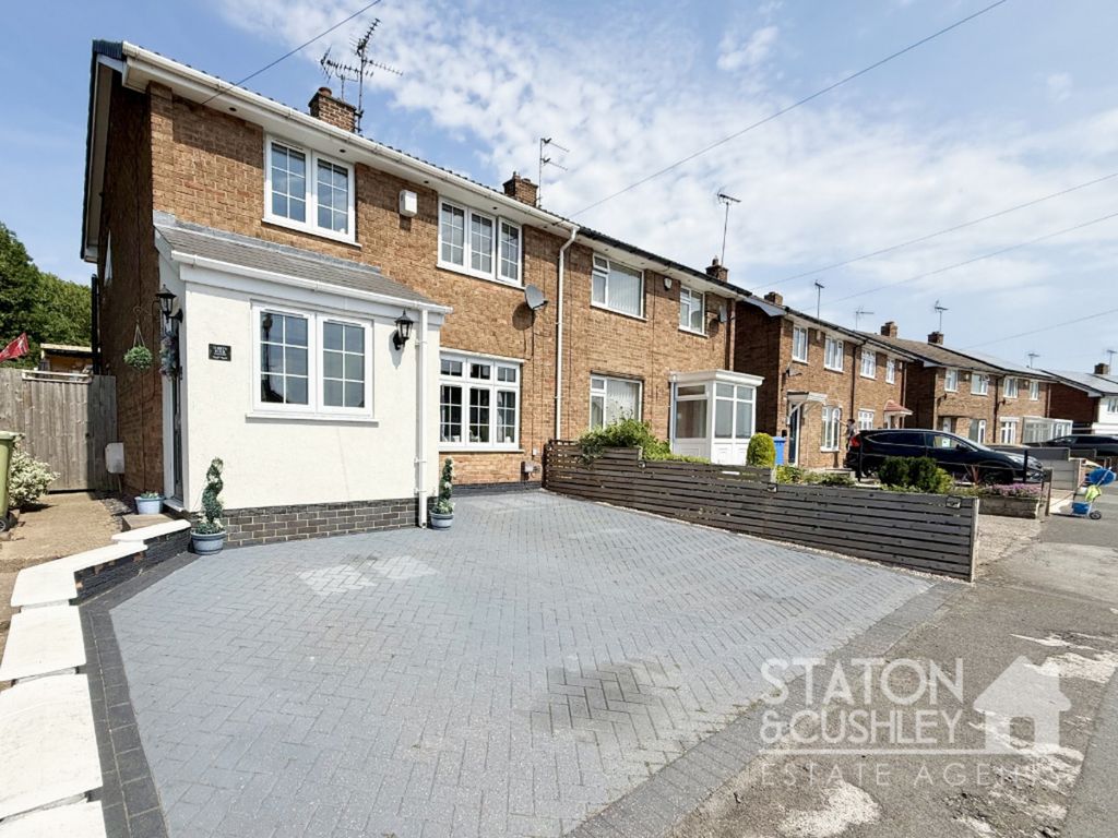 Property photo 1 of 32