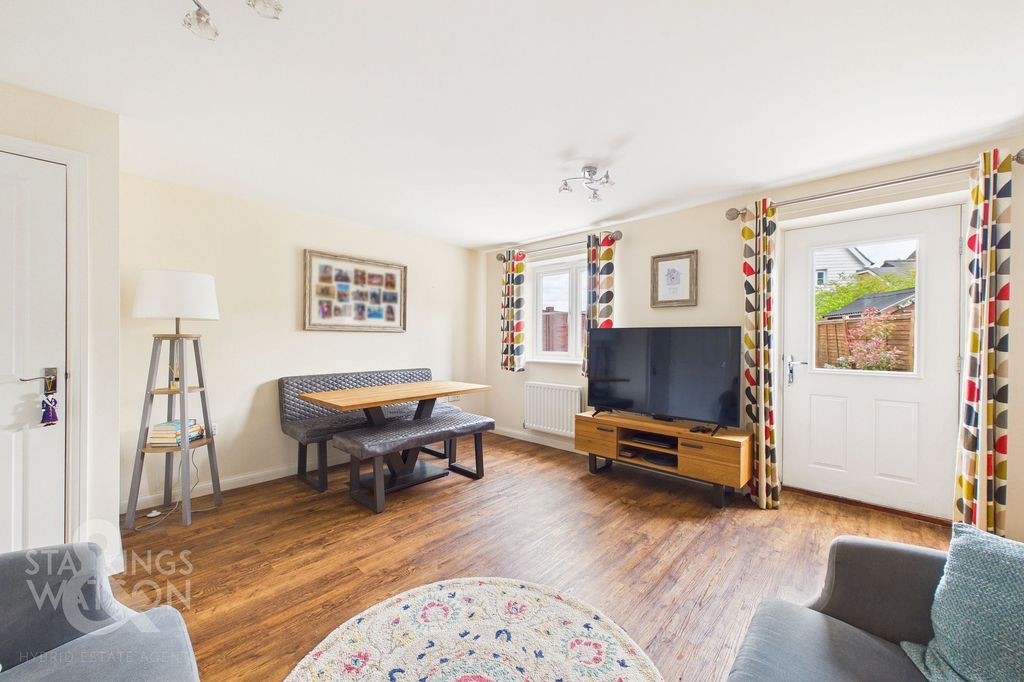 Property photo 2 of 22