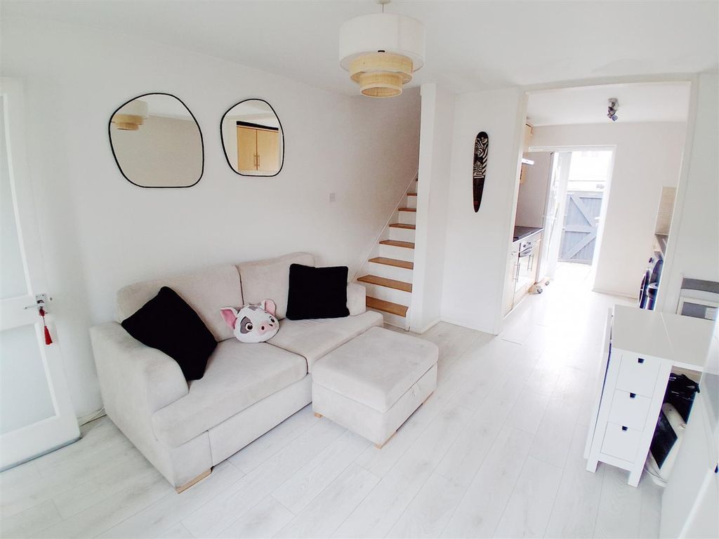 Property photo 2 of 14 1