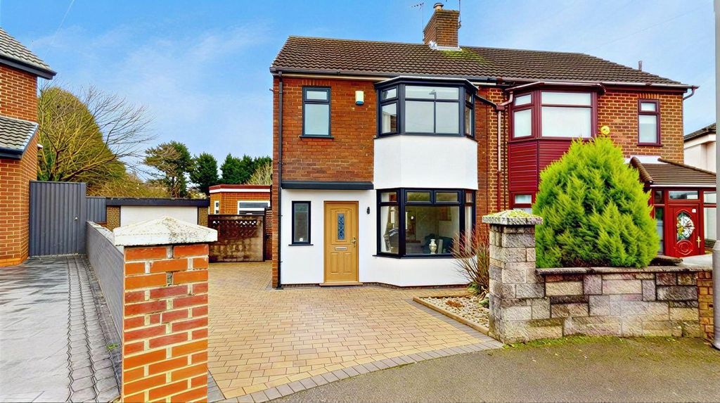 Property photo 2 of 33 Myrtle Grove Exterior Potential