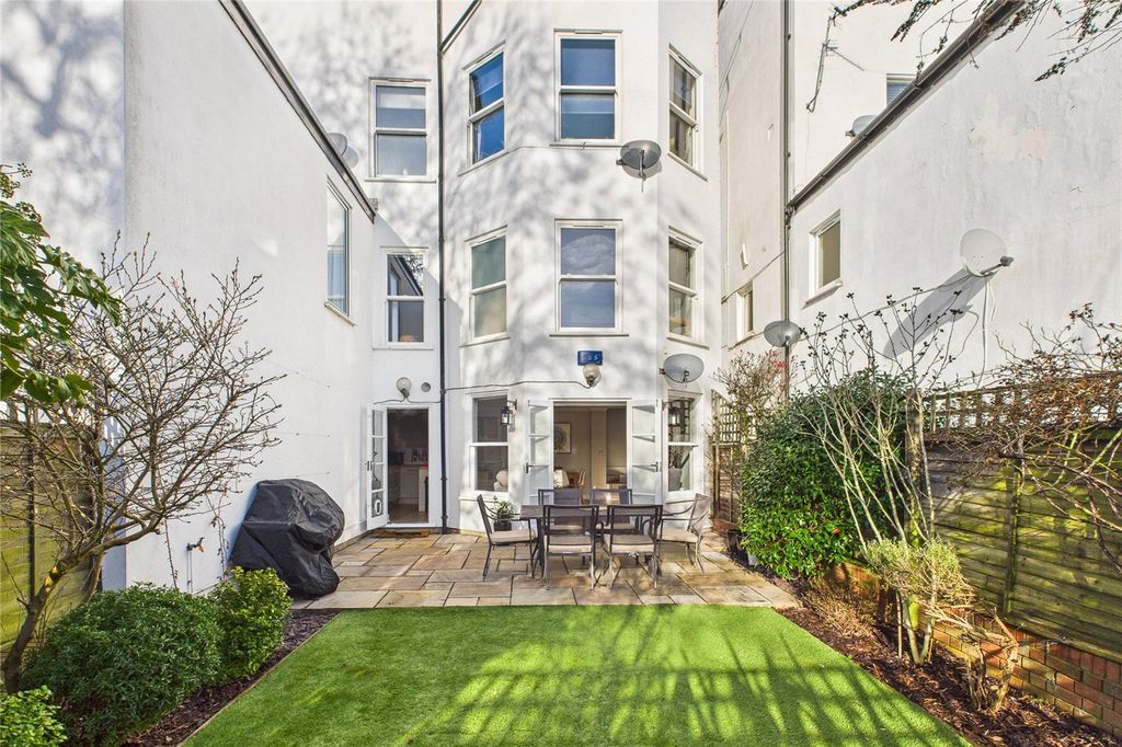 Property photo 3 of 13 Picture No. 11