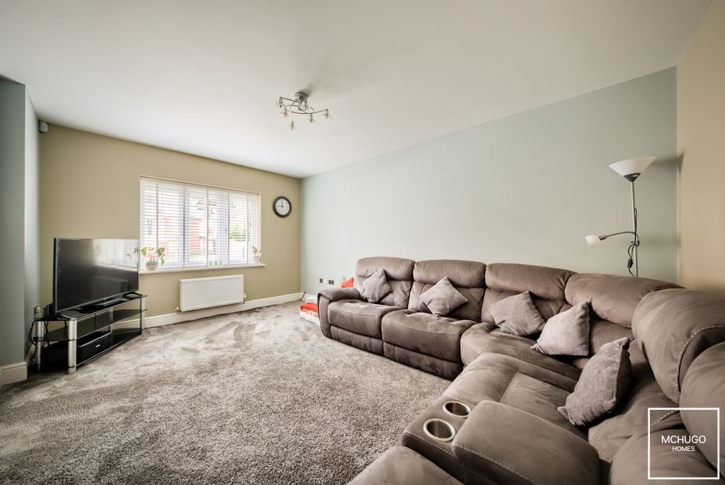 Property photo 3 of 17 Xt5A7254-Hdr(3)