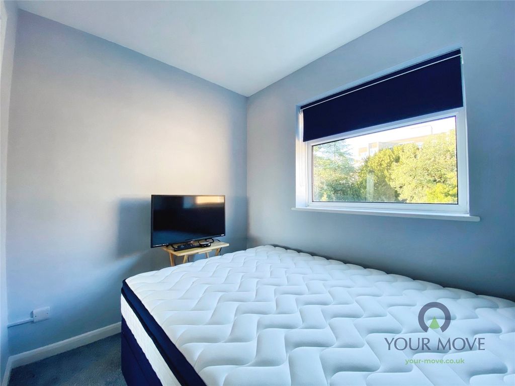 Property photo 3 of 13 Bedroom