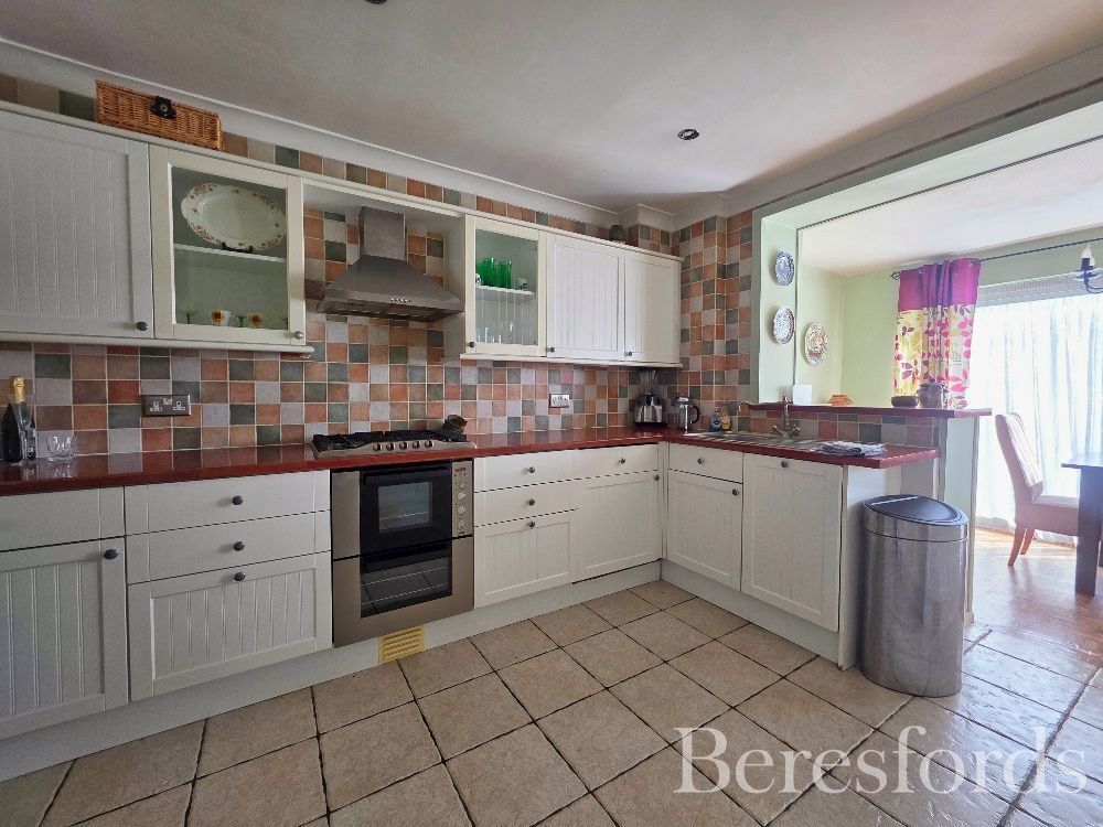 Property photo 2 of 27 Picture No. 05