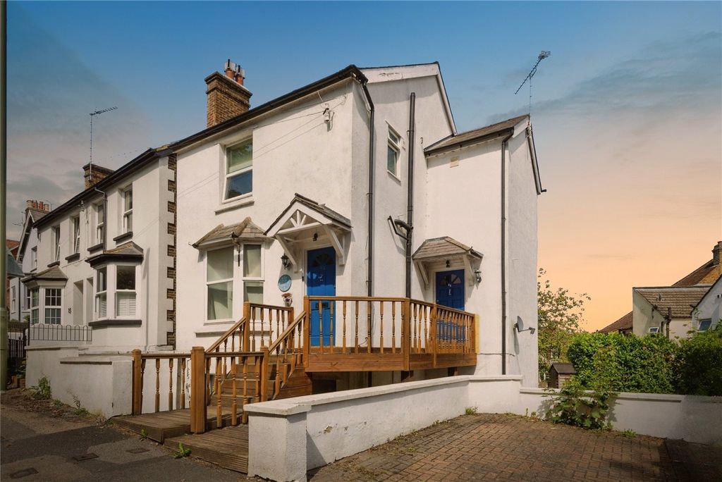 Property photo 2 of 11 Picture No. 20