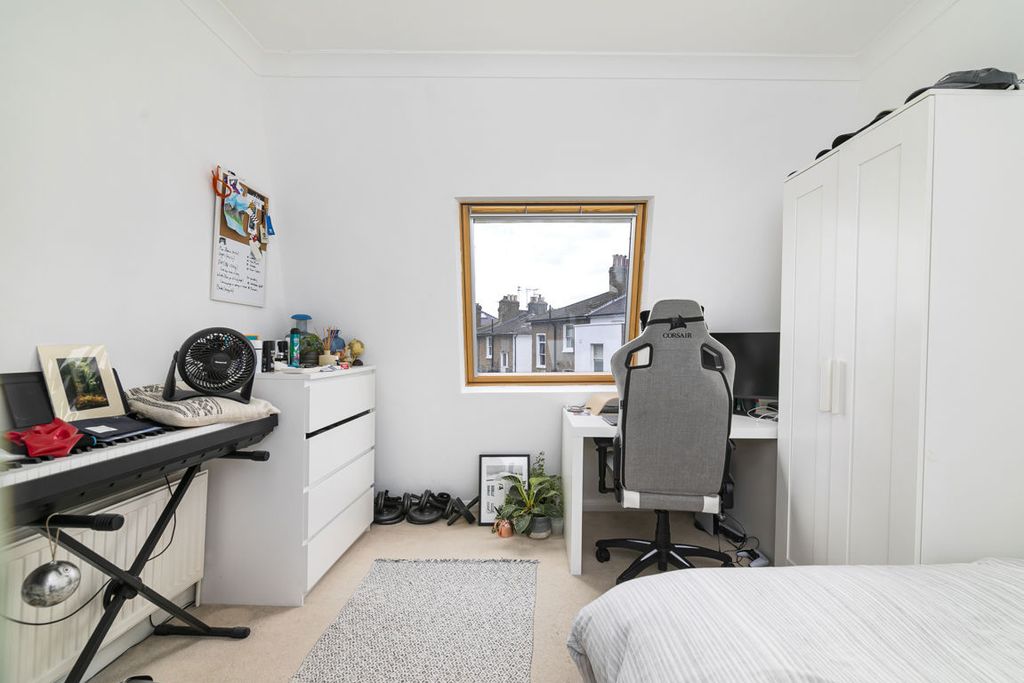 Property photo 3 of 12