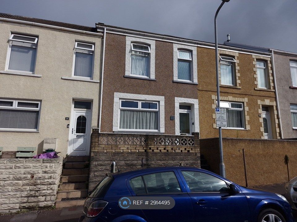 Property photo 2 of 11