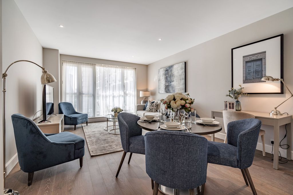 Property photo 1 of 10 Luxurious One Bed Apartment