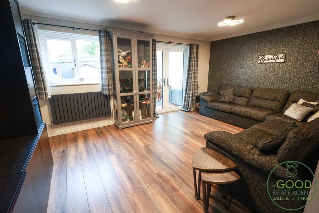 Property photo 2 of 26