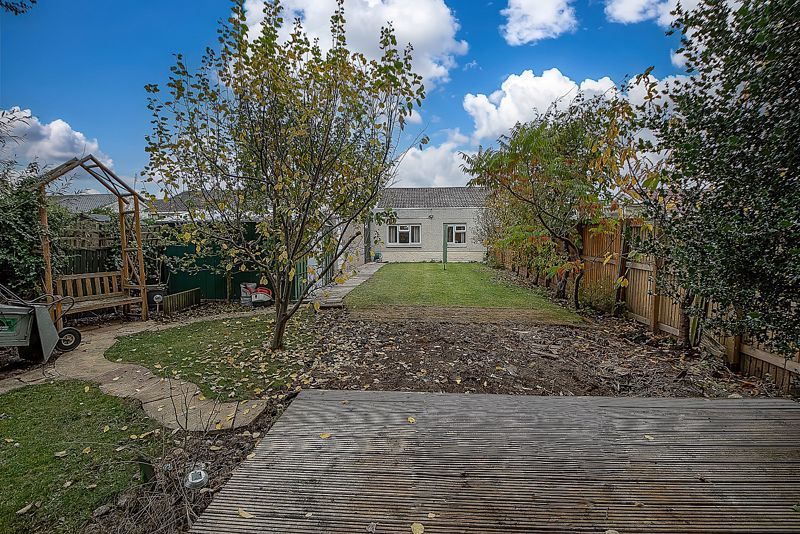 Property photo 2 of 27 Back Garden