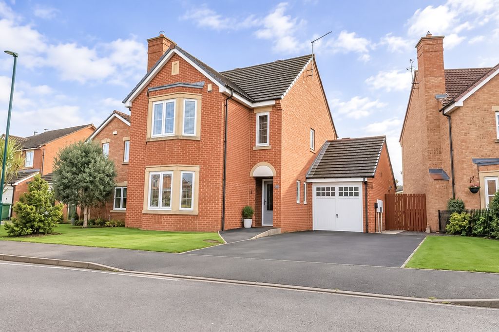 Property photo 1 of 23 Torcross Ewemove Redcar-23