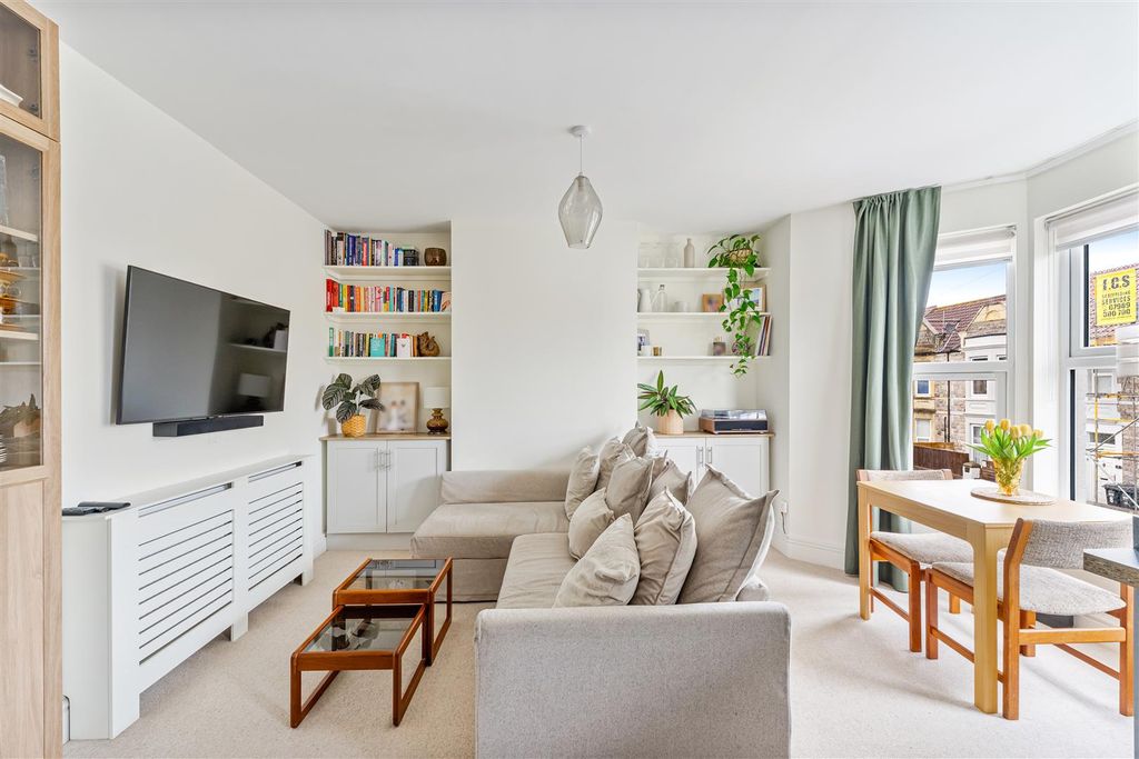 Property photo 2 of 10 Living Area