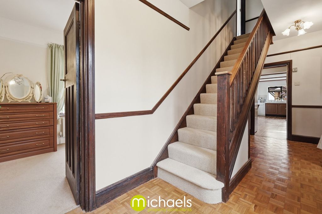 Property photo 3 of 37