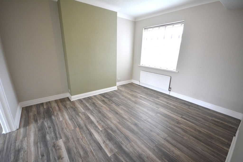 Property photo 3 of 8 Dsc_0010.Jpg