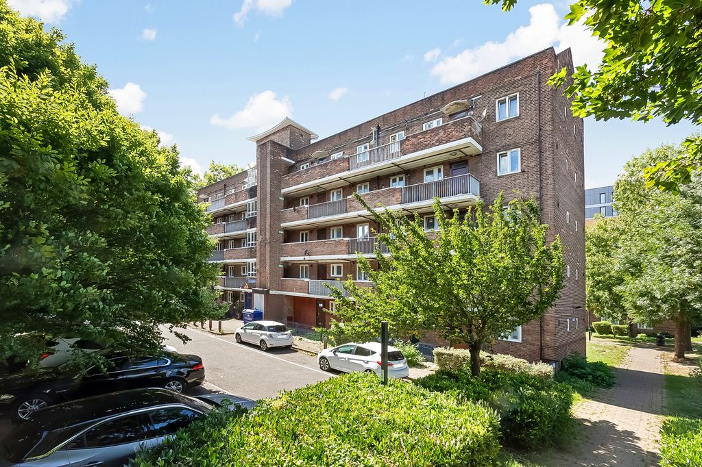 Property photo 3 of 12