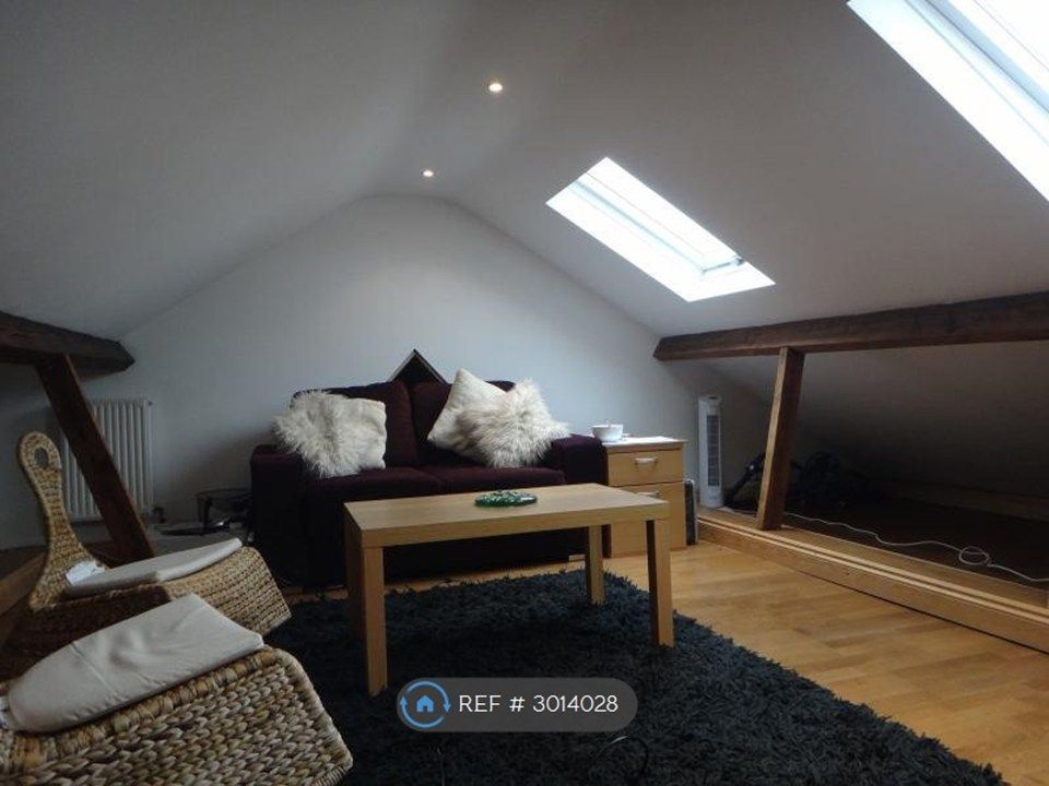 Property photo 3 of 8 Loft Lounge With A Glimpse Of The Estuary