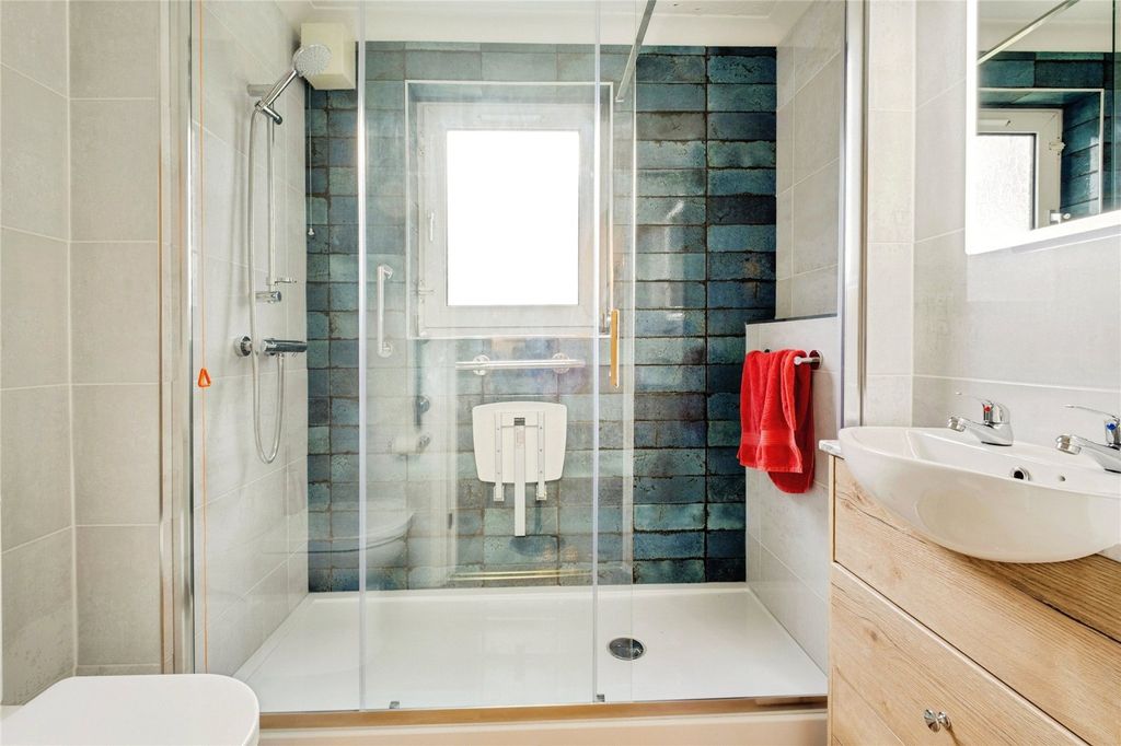 Property photo 2 of 12 Shower Room