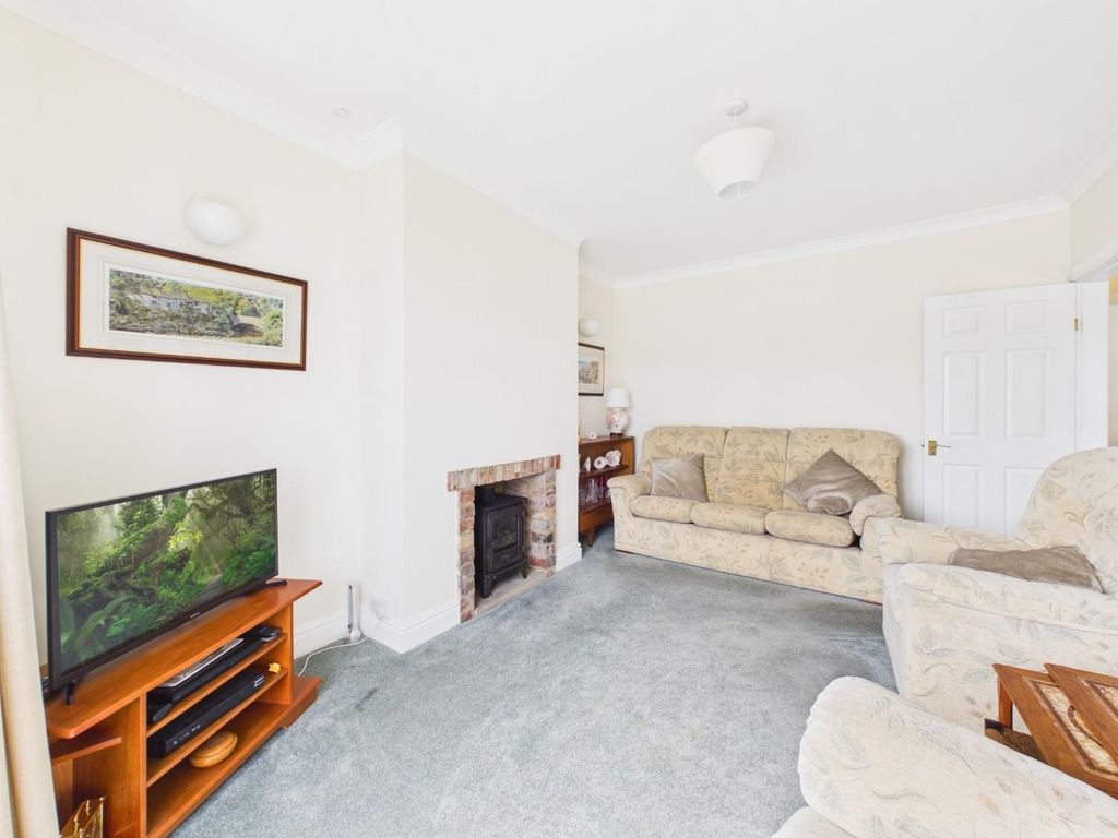 Property photo 3 of 17 Cam04899G0-Pr0370-Still008.Jpg
