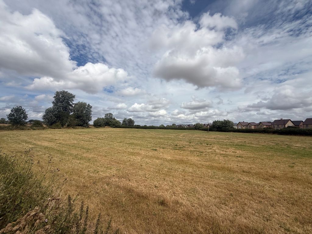 Property photo 1 of 7 2