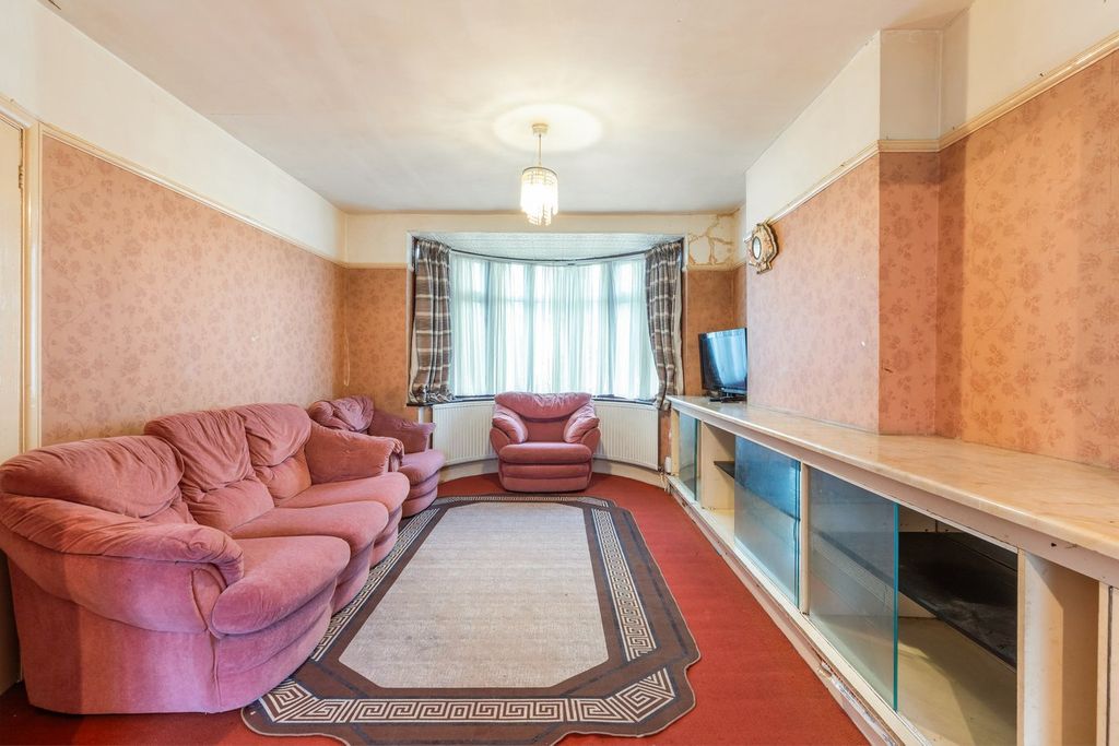 Property photo 2 of 22