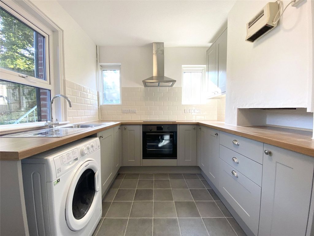 Property photo 2 of 10 Picture No. 13