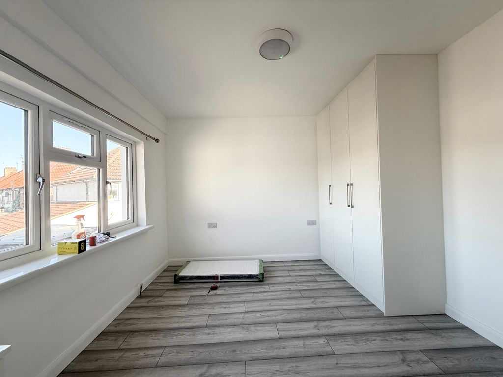 Property photo 1 of 7 Image