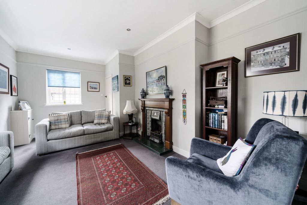 Property photo 2 of 15 Sitting Room