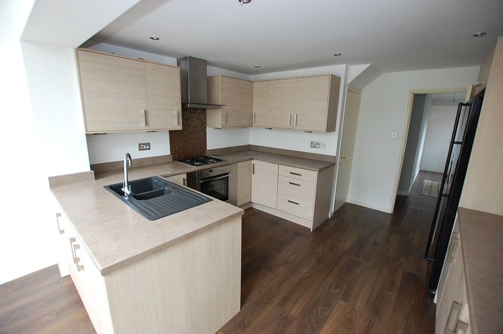 Property photo 3 of 16 Picture No. 29