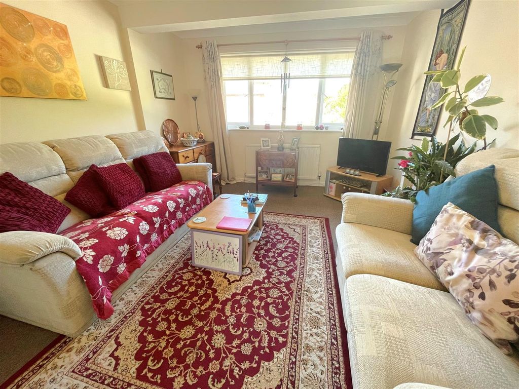 Property photo 3 of 8 6.Jpg