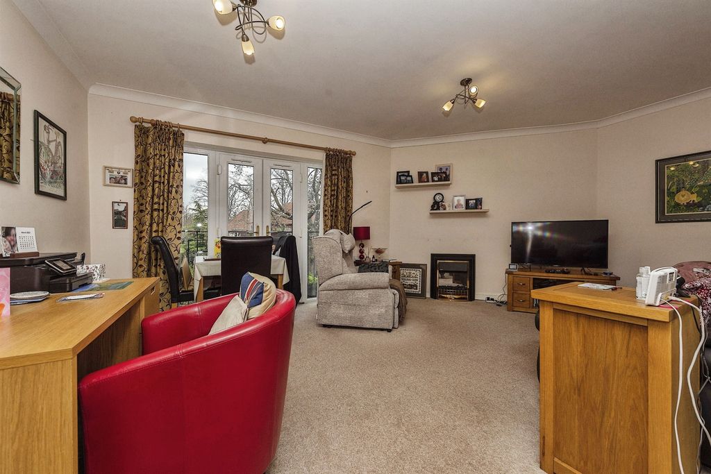 Property photo 3 of 8