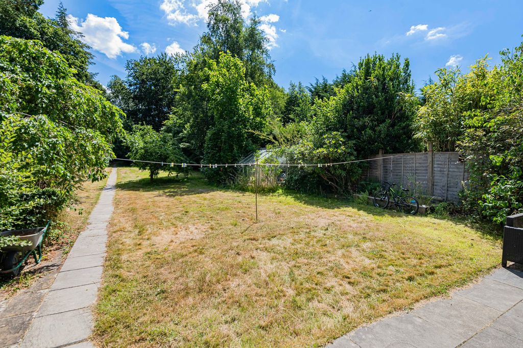 Additional image 20 of 5 bed detached bungalow for saleDryden Way, Liphook GU30