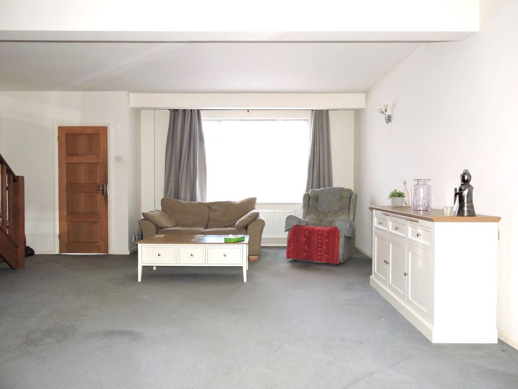 Property photo 3 of 23